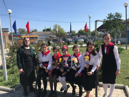 По инициативе местного отделения партии «Единая Россия» в Сулейман-Стальском районе отметили Международный день соседей