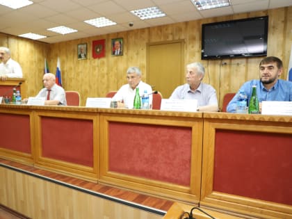 В Кизлярском районе обсудили основные тезисы Послания Главы Дагестана