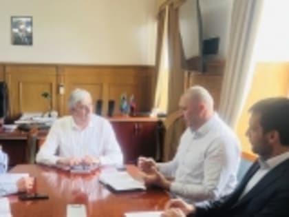 Ремонт дорог, благоустройство парков, вопросы переселения обсудили в администрации Новолакского района под руководством главы МР Мамати Гамзатова