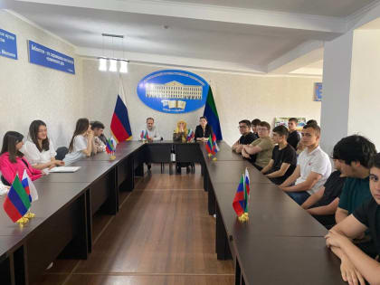 В рамках муниципальной комплексной программы по противодействию терроризму 25 мая 2023 года, на площадке филиала ДГУ в г. Дербенте, по инициативе УКМПиС ГО «город Дербент»