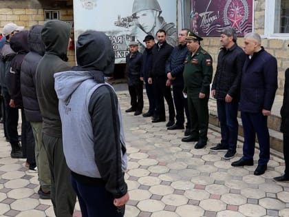 Первые призывники из Дербентского района отправились на службу в армию