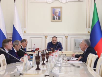 Сергей Меликов провел оперативное совещание по актуальным вопросам