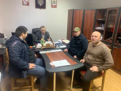 В администрации Сулейман-Стальского района состоялась встреча с мобилизованным из села Испик