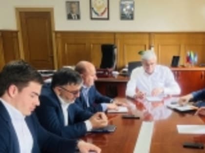 Глава Новолакского района Мамати Гамзатов обсудил с заместителями актуальные вопросы муниципалитета