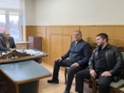 Первый заместитель главы Новолакского района Султан Хамзатов провел прием граждан