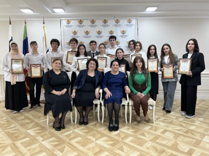 Читаем Расула Гамзатова