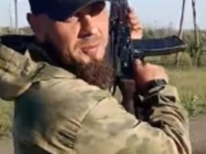 Штурмовик СВО Абдулвагаб Муталимов из села Читль поздравил с Днём Победы