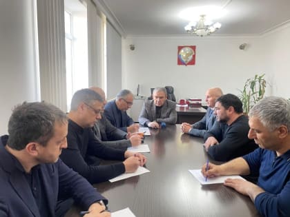 Министр сельского хозяйства и продовольствия Дагестана Мухтарбий Аджеков провел прием граждан в Бабаюртовском районе