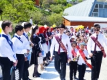 Последние звонки прозвенели в школах Гумбетовского района