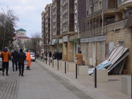 В сквере перед почтой демонтированы вывески несоответствующие дизайн-коду