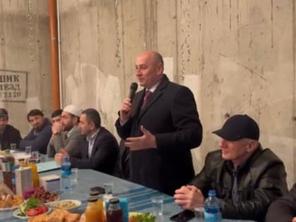 Коллективный ифтар прошел в одном из махачкалинский дворов