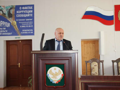 Депутат НС РД Садрудин Айгубов обсудил вопросы контрактной службы с активом Ахвахского района