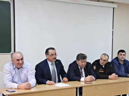 Беседа со студентками женского общежития ДГМУ