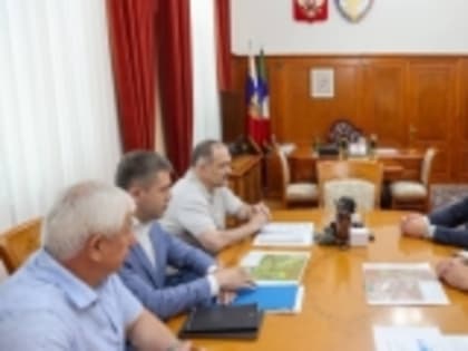 Сергей Меликов и глава ГК «Ромекс» обсудили строительство логистического центра «Озон» в Дагестане