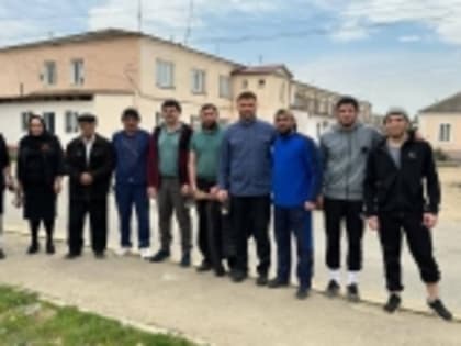 Депутаты Новолакского района присоединились к общереспубликанскому субботнику в своих поселениях