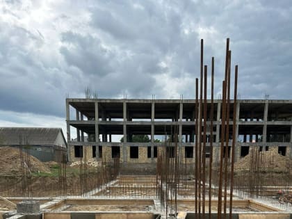 Глава Дербентского района посетил строительную площадку школы села Геджух