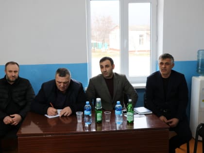 Отдел экономики и соцразвития администрации МР «Казбековский район» проводит профилактические мероприятия с предпринимателями