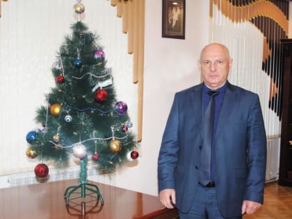 Поздравление от главы МР"Тарумовский район" РД с Новым годом