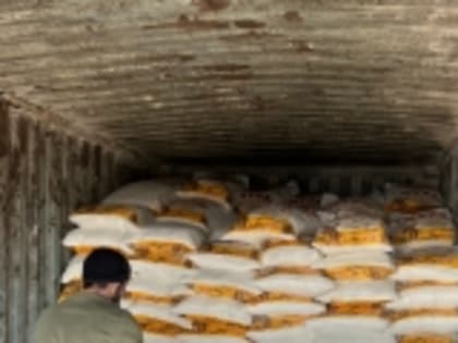 Более 10 тонн муки раздал неизвестный меценат в Новолакском районе