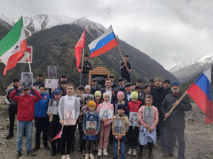 Памятник участникам ВОВ открыли в селе Хиях Рутульского района