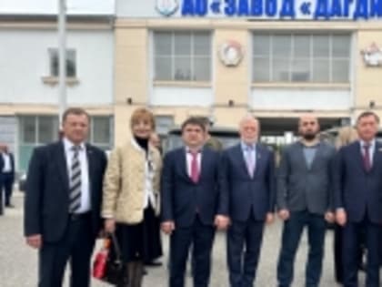 Зампредседателя Райсобрания депутатов Новолакского района Артур Темиров принял участие в заседании Совета представительных органов МО Дагестана при Народном Собрании РД