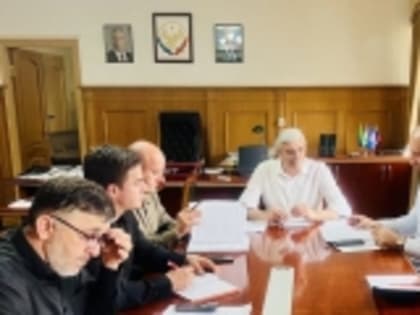 В Новолакском районе под председательством главы муниципалитета Мамати Гамзатова обсудили актуальные вопросы