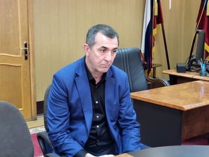 САИДУ ТЕМИРХАНОВУ ПРЕДСТАВИЛИ НОВОГО РУКОВОДИТЕЛЯ МЕЖРАЙОННОГО ОТДЕЛА УФК ПО РД