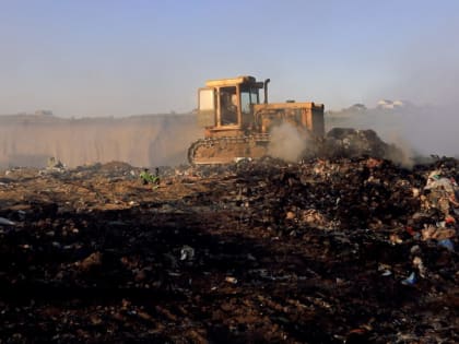 Городские службы локализовали очаг возгорания на мусоросборочном полигоне