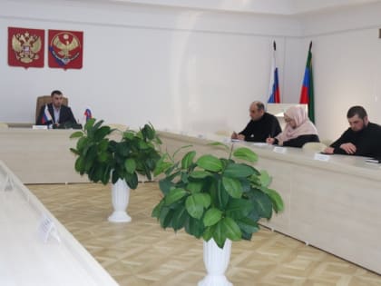 ﻿  Вопросы обеспечения антитеррористической защищенности объектов и вакцинацию детей против полиомиелита обсудили власти Докузпаринского района