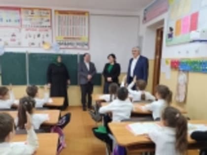 Мамати Гамзатов в преддверии Дня защитника Отечества провел в Банайюртовской СОШ Новолакского района «Разговоры о важном»