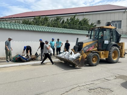 Работники ООО «Газпром трансгаз Махачкала» приняли участие в корпоративном субботнике