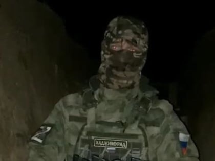 Боец из Казбековского района поддержал акцию «Читаем Расула»