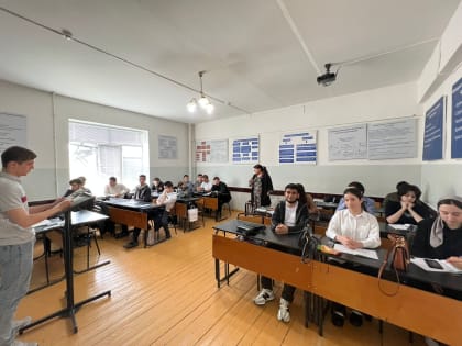 Очередное заседание в рамках Научного студенческого кружка со студентами 1к.5гр. Юридического факультета прошло 28 апреля под руководством к.ф.н., доцента кафедры английского и рус