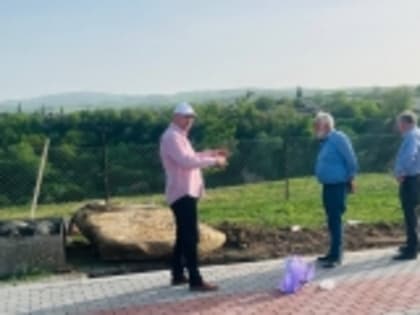 Более 30 берез высажено в Саду Памяти Новолакского района в рамках Всероссийского субботника