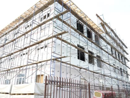 В поселке Леникент строится модульная поликлиника