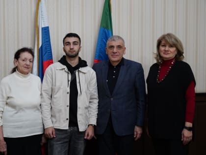 В администрации Дербента прошла встреча с участником СВО