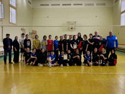 Школьная волейбольная лига состоялась в Казбековском районе