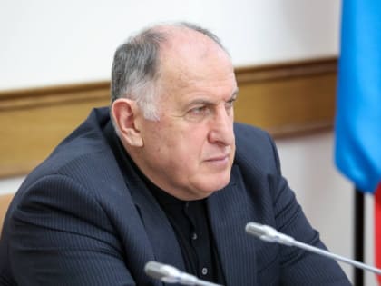 Абдулмуслим Абдулмуслимов поручил разработать госпрограмму развития родных языков Дагестана