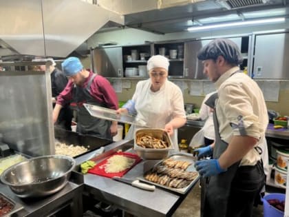 Преподавателем кафедры «Маркетинг и коммерция» Абасовой З.У  было проведено практическое занятие в рамках выездного на одно из предприятий сети супермаркетов и заведений общественн