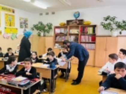 В Новолакском районе начата депутатская проверка образовательных организаций на наличие проблемных вопросов