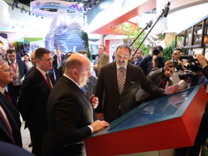 Михаил Мишустин посетил стенд Дагестана в день открытия Кавказской инвестиционной выставки