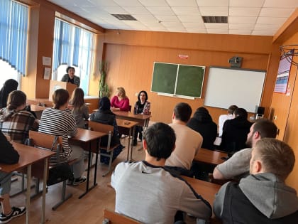 О национальных традициях и обычаях Дагестана рассказали студентам