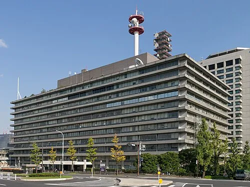 日本の景観を良くする国民大会で6月1日を景観の日とすると決議されたことを踏まえ、2005年に国土交通省、農林水産省、環境省が制定。