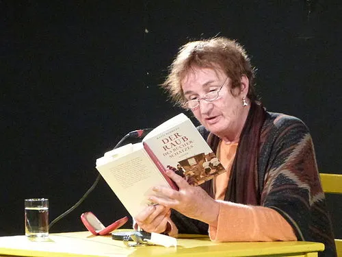 Katja Behrens