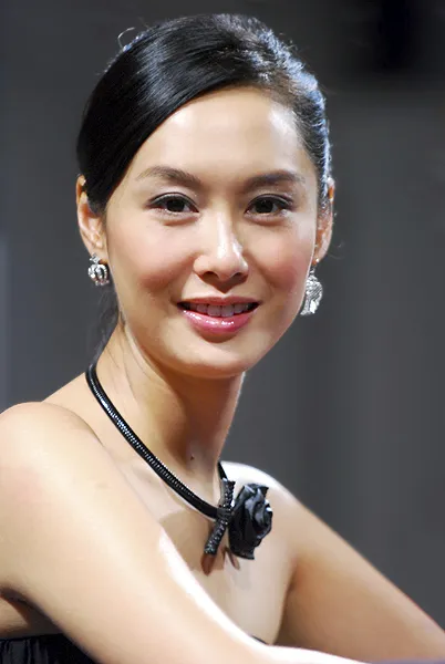 アテナ・チュー