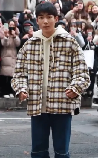 タン・ジュンサン