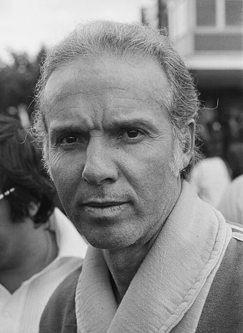 マリオ・ザガロ
