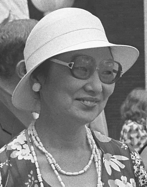 三木睦子