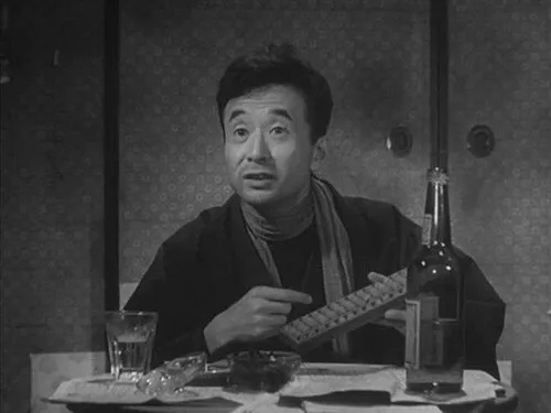 中村伸郎