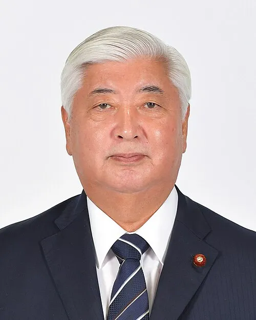 中谷元